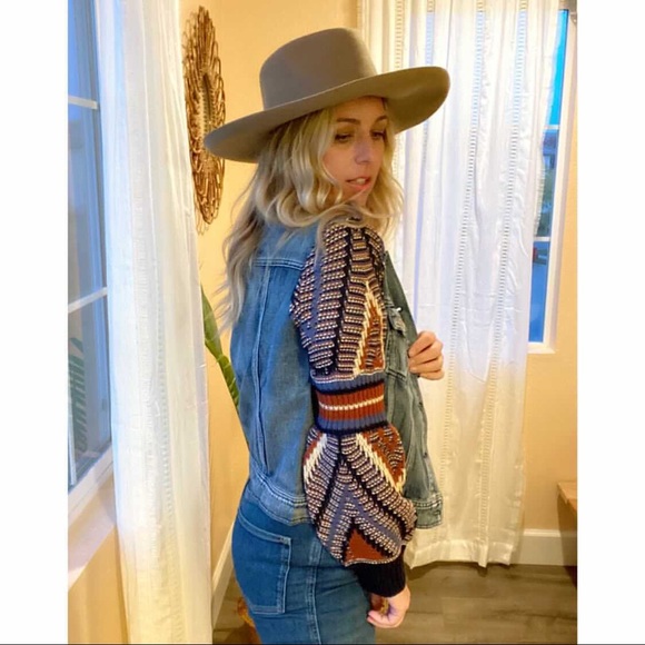 KNITTED SLEEVE BUTTON DOWN DENIM JACKET - Picture 2 of 8